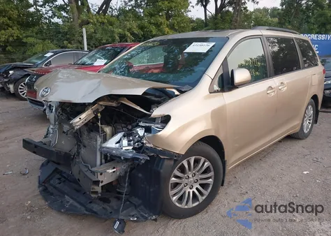 2011 Toyota Sienna Xle V6 z USA, uszkodzony, nr VIN 5TDYK3DC2BS045525